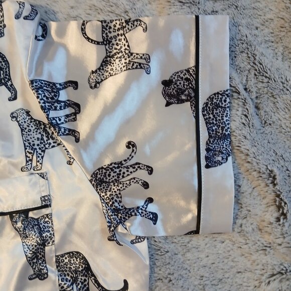 Night Women,s White  Black Leopard Print Pajama Set  UK SZ 12 / US SZ 8 - Picture 7 of 11